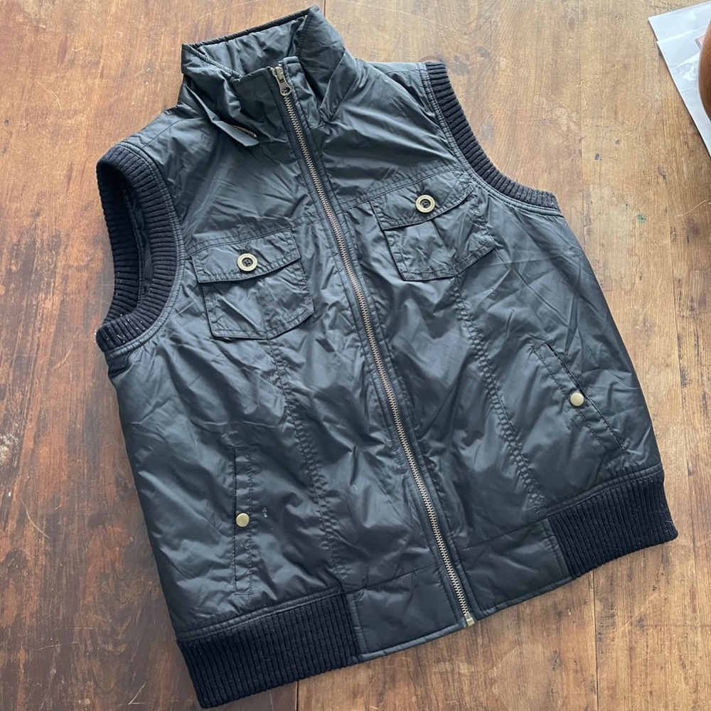 Old Navy nylon puffer vest